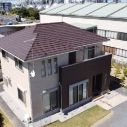 香取市にて屋根カバー工事/外壁塗装工事完成しました。