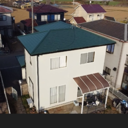 鉾田市にて外壁塗装工事及び屋根カバー工法工事🏠